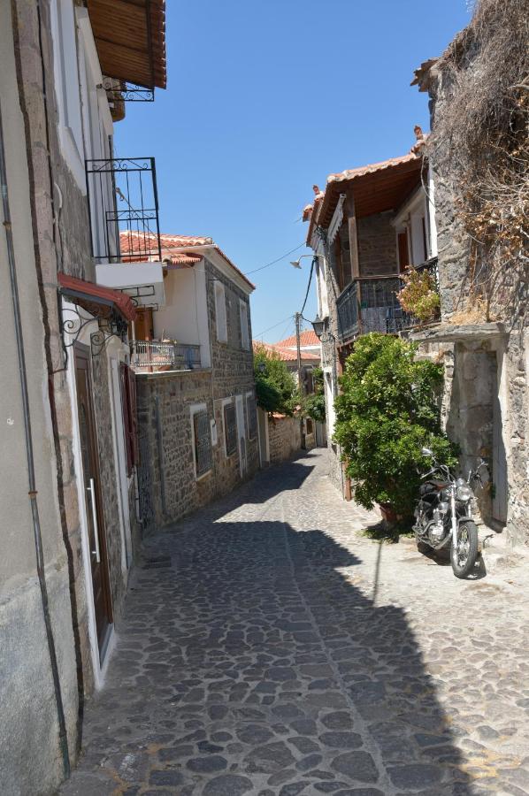Molyvos stone lane